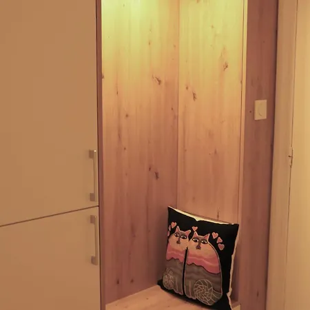 Stylish And Cozy Renovated 10 * Paris