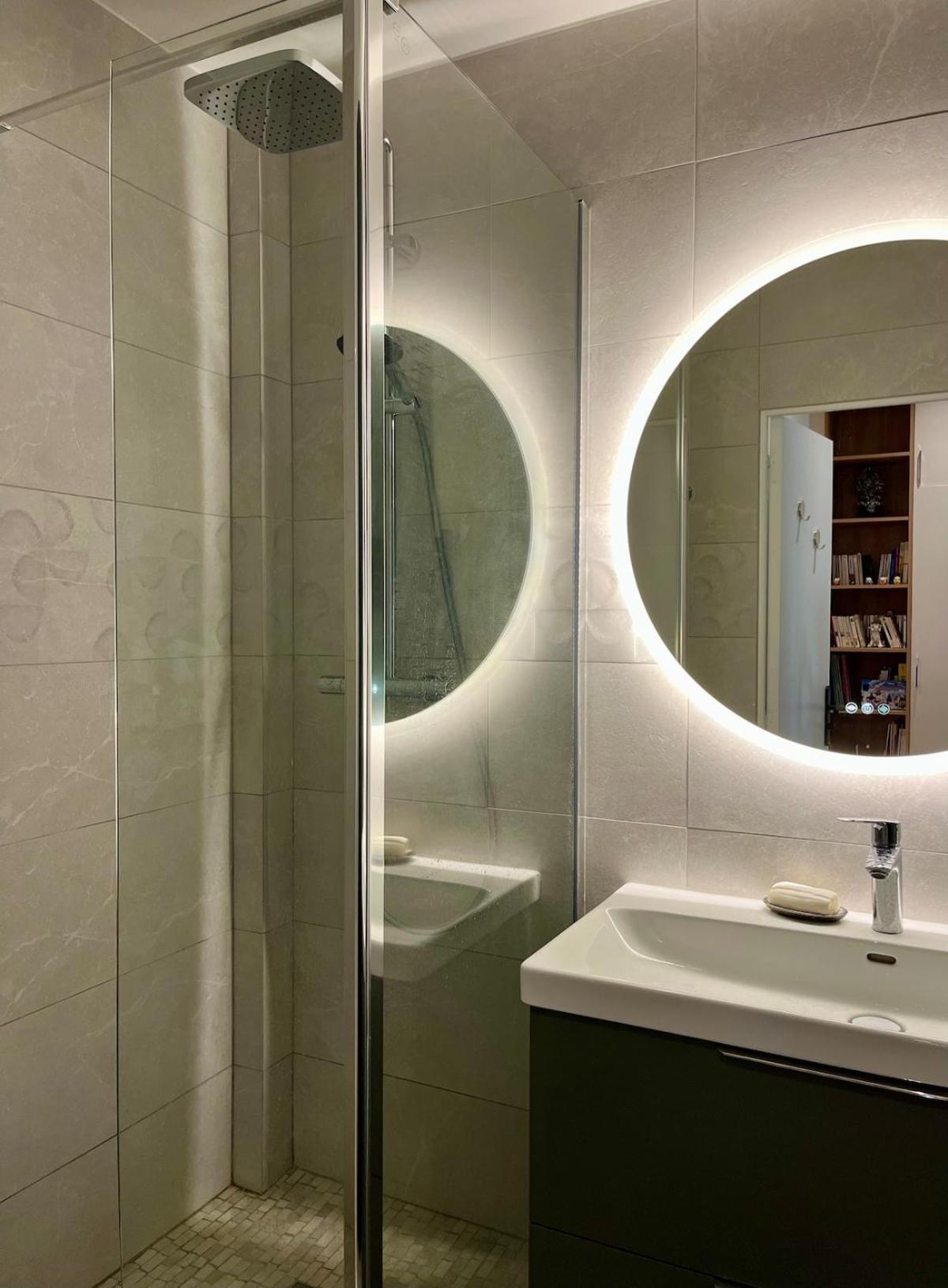 Stylish And Cozy Renovated 10 * Paris
